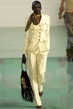 Look 16